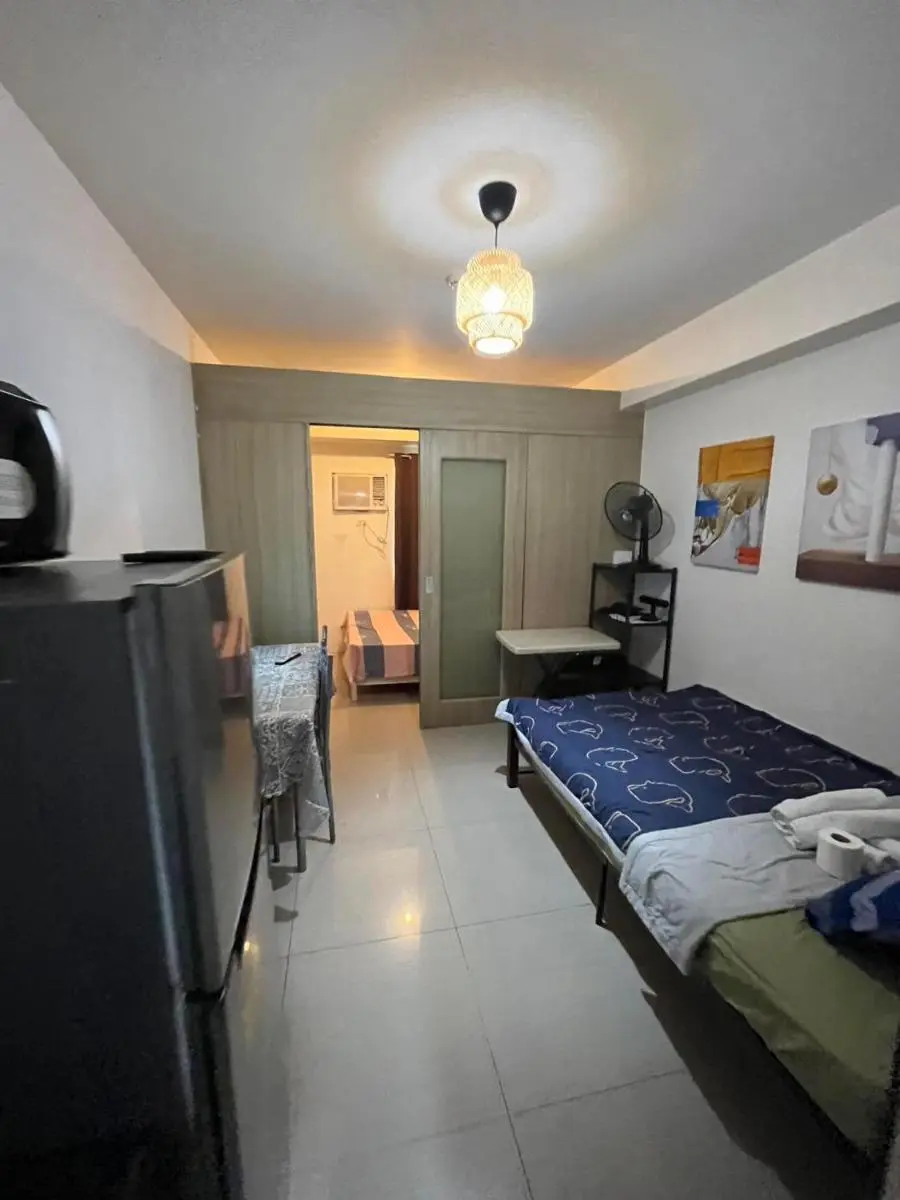 Image 3 of Shore Family suite TV&fast WiFi MOA near NAIA 9116