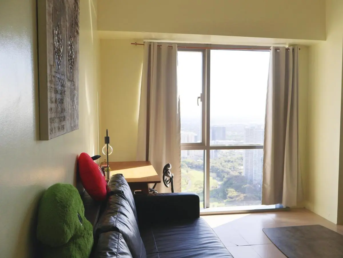 Image 3 of Simple&Convience 1BR in BGC near hight street SM aura