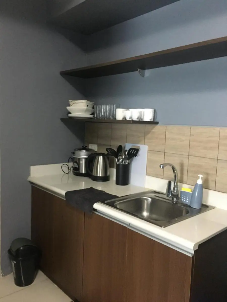 Image 3 of Simple & Cozy 1 Bedroom US Embassy, Roxas Blvd, Ermita, Manila