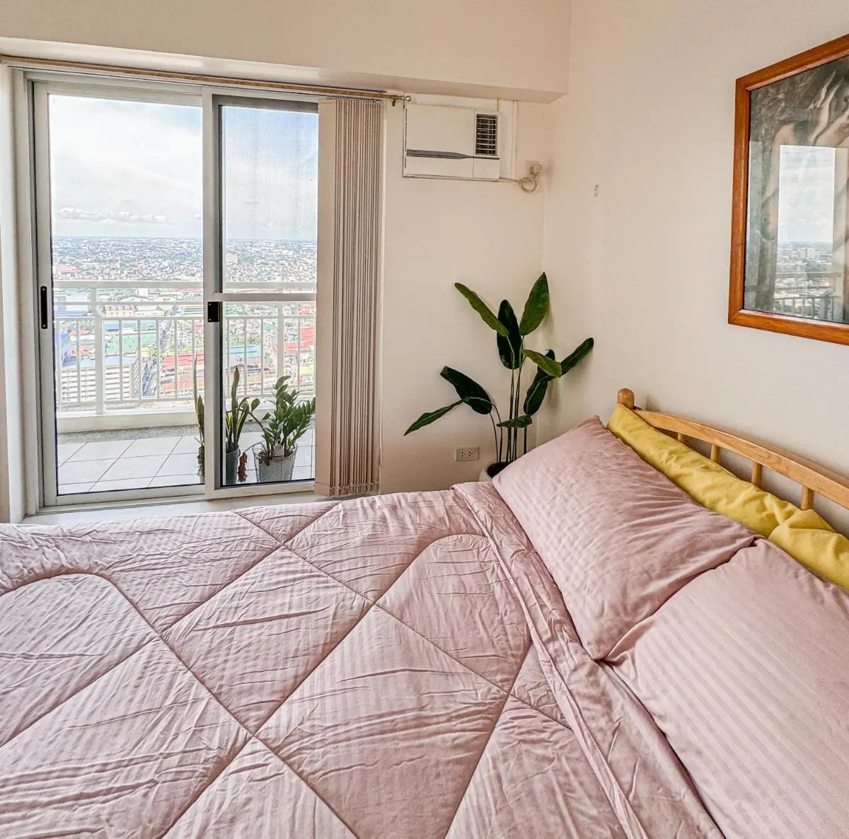 Image 2 of Spacious 1BR with Sunset view at The Celandine