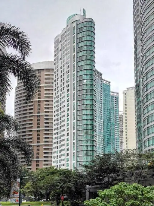 Image 6 of Spacious BGC 2 BR with a view