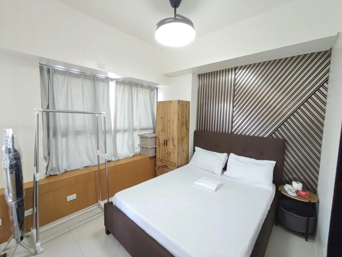 Image 2 of Spacious & Stylish Condo Free Wifi & Netflix TLB2