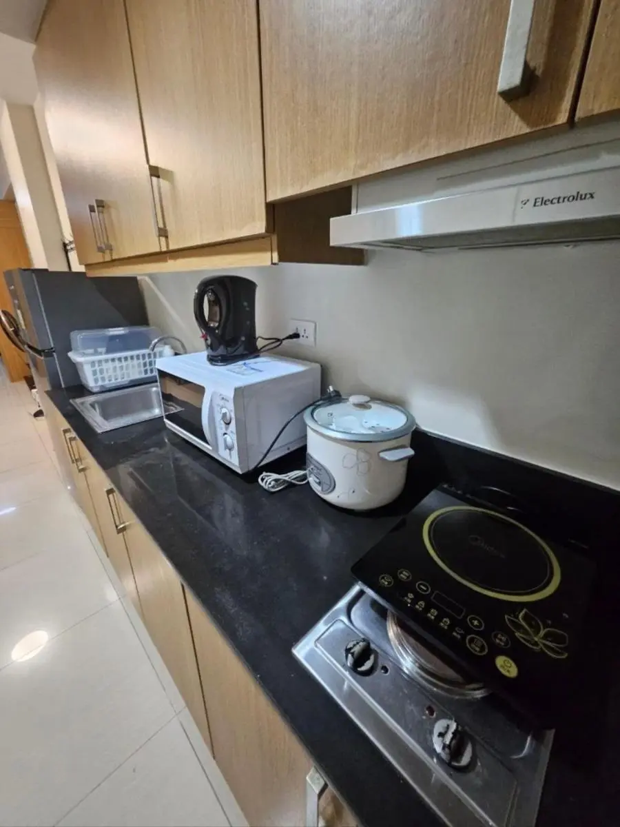 Image 5 of Staycation with Netflix in Shell Residences