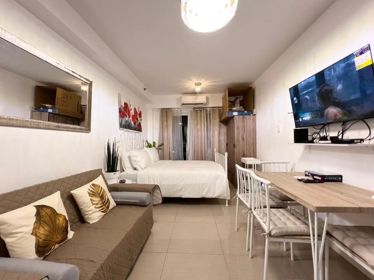 Image 2 of Studio Units at Shore Residences Condo MOA Complex near Airport