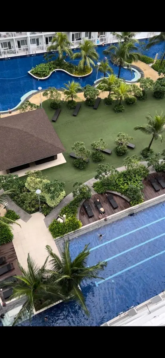 Image 3 of Studio Units at Shore Residences Condo MOA Complex near Airport
