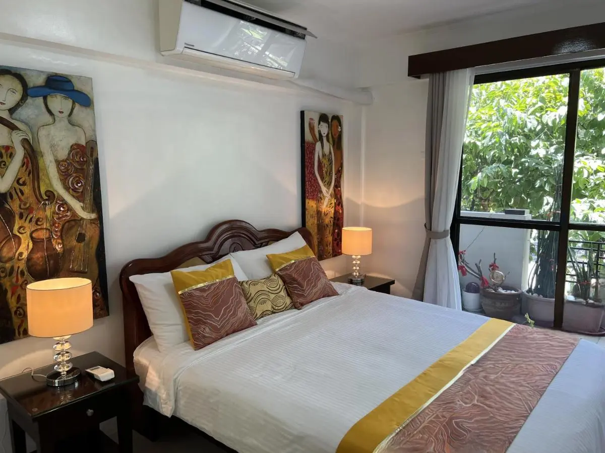 Image 6 of Stunning 2BR apt, 65 sq m Netflix at Rosewood Pointe Residences near BGC