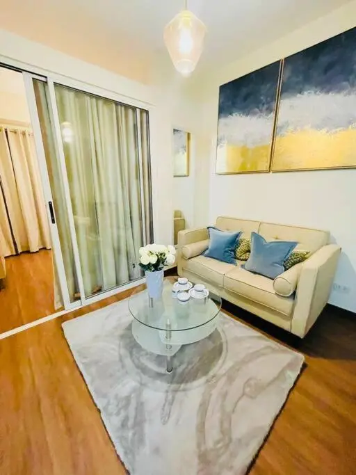 Image 1 of Stylish 1 bedroom condo with pool view and Fast WIFI