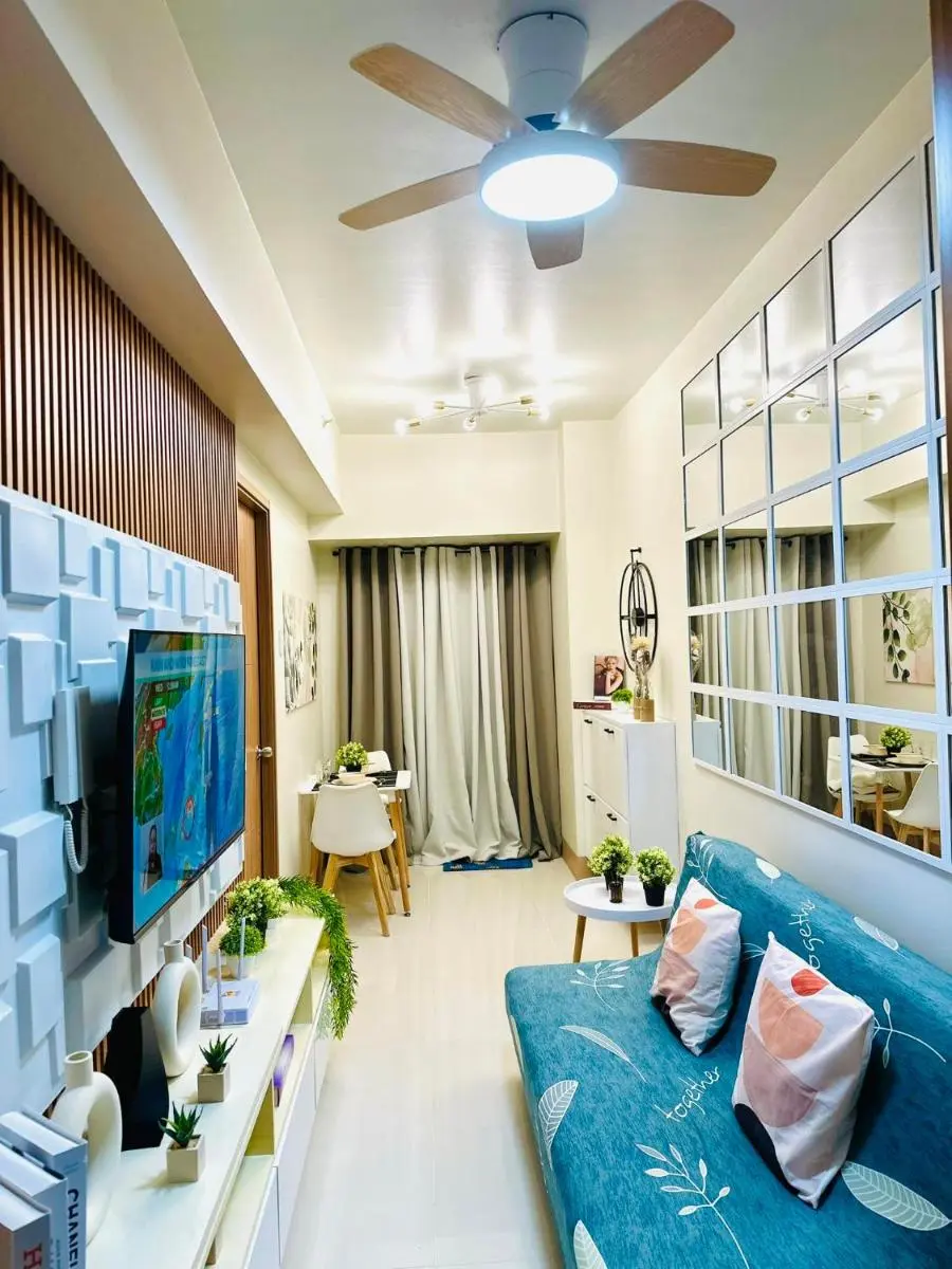 Image 3 of Stylist Luxe Condo near Mall of Asia – Shore 3