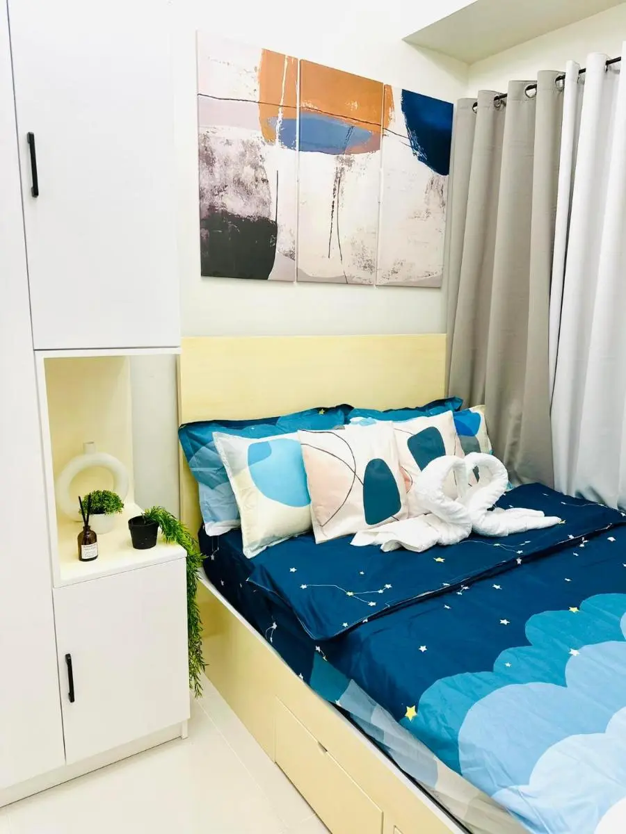 Image 6 of Stylist Luxe Condo near Mall of Asia – Shore 3