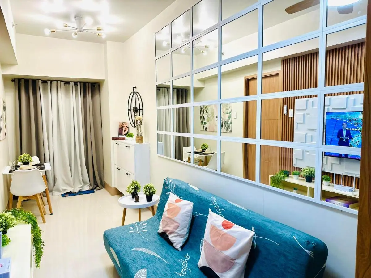 Image 2 of Stylist Luxe Condo near Mall of Asia – Shore 3