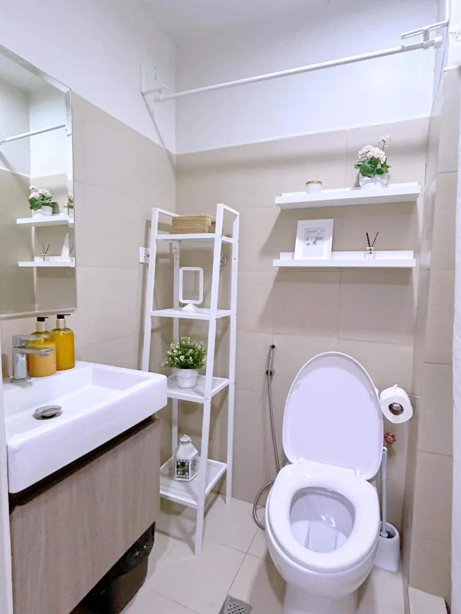 Image 2 of The 3rd Staycation Near MOA, Airport, with FREE WIFI, Netflix