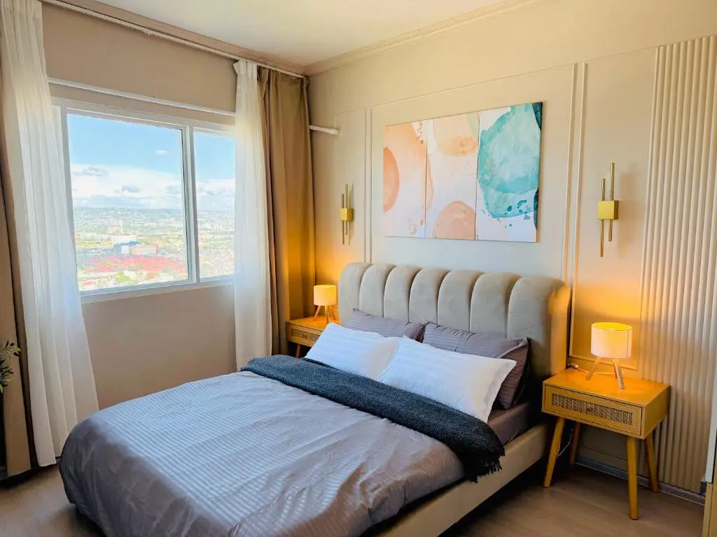 Image of The Carly Suite