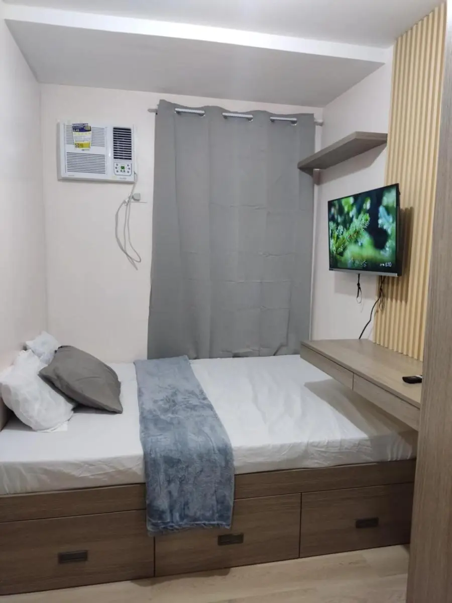 Image 5 of The Cozy Deca