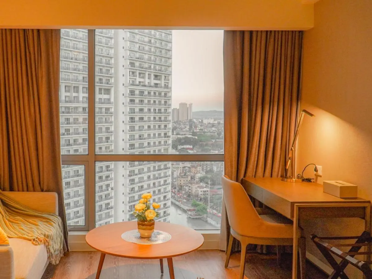 Image 4 of The Hotel Residences at Acqua Tower