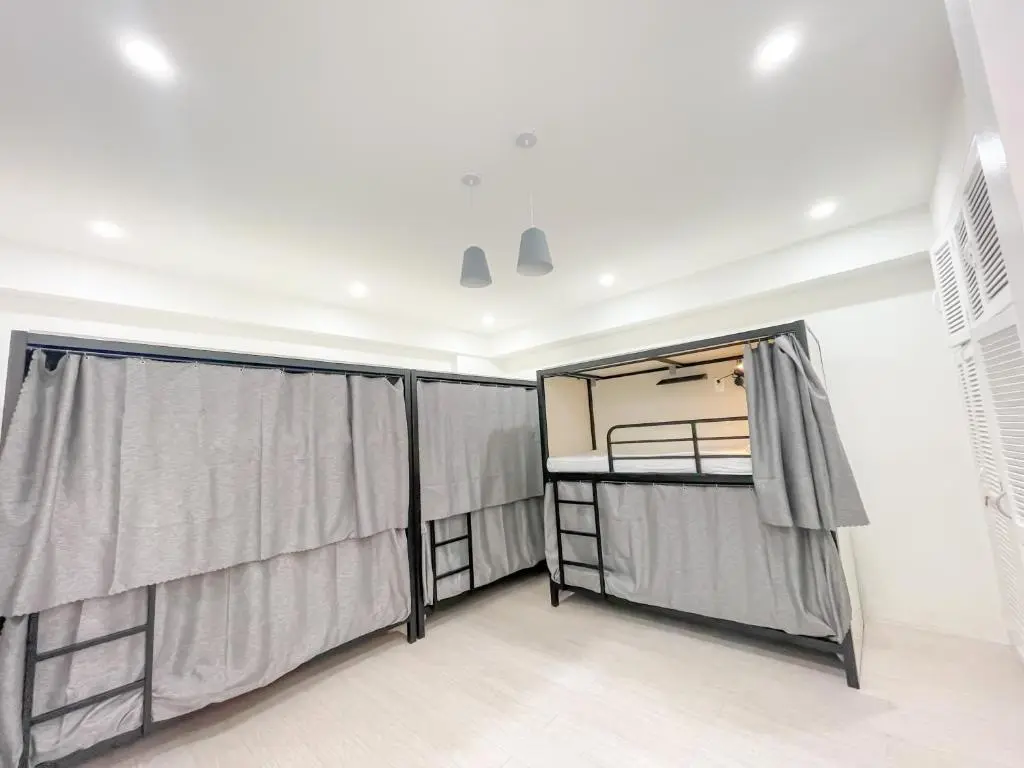 Image of Travelers Inn – Modern Capsule Bunks, Makati