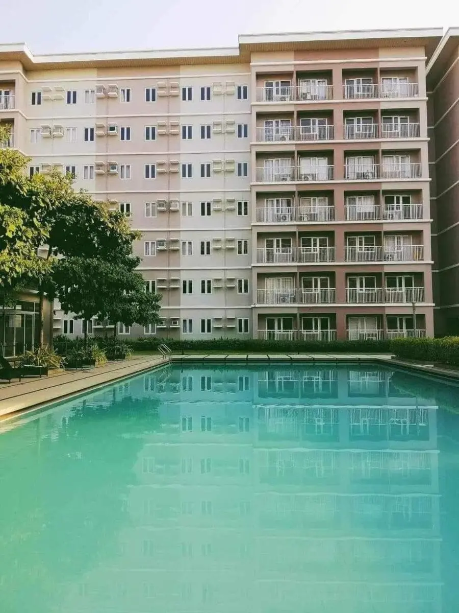 Image 3 of Trees Residence in Quezon City with balcony.