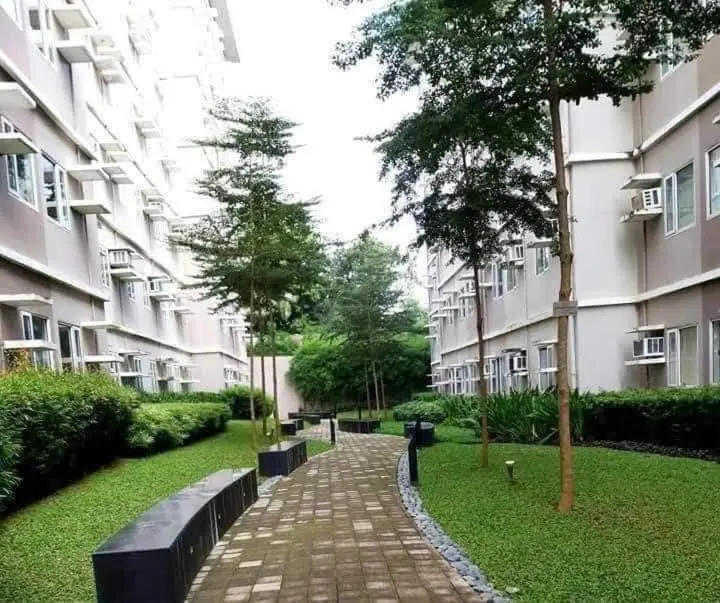 Image 2 of Trees Residence in Quezon City with balcony.