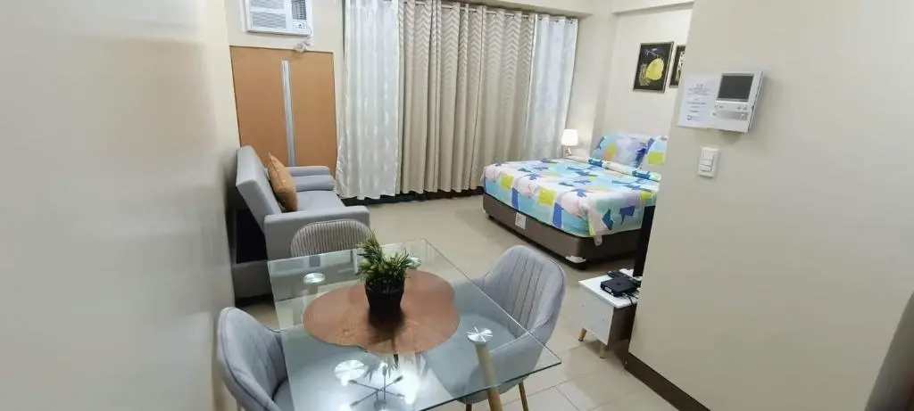Image of Two Palm Tree Villas close to Manila Airport – Terminal 3