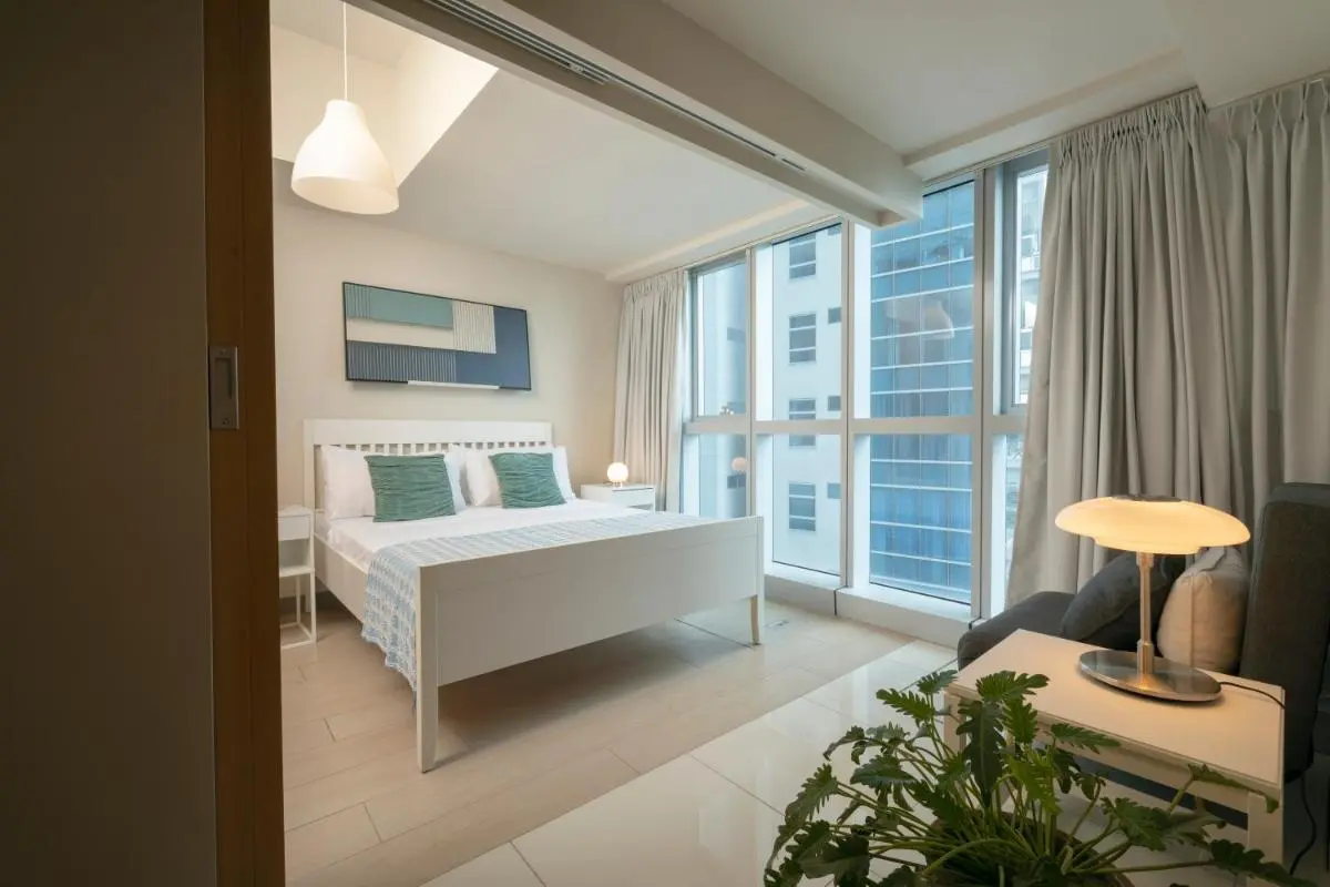 Image 1 of Uptown Parksuites Apartments Tower 1 BGC by PH Staycation