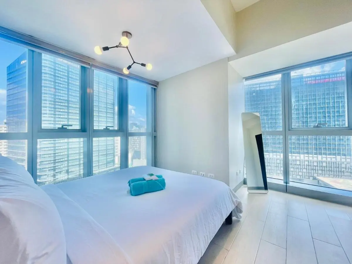 Image 4 of Uptown Parksuites BGC