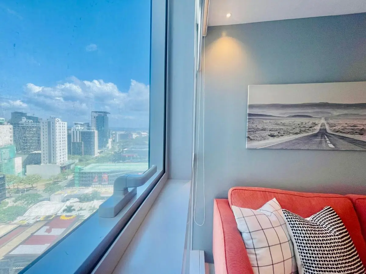 Image 3 of Uptown Parksuites BGC
