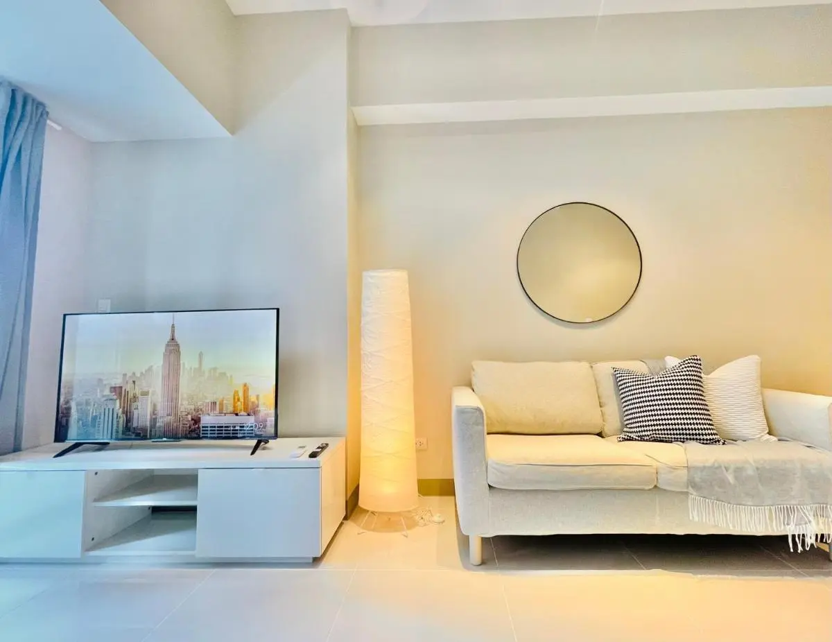 Image 1 of Uptown Parksuites BGC