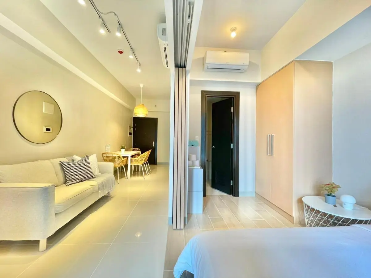 Image 5 of Uptown Parksuites BGC
