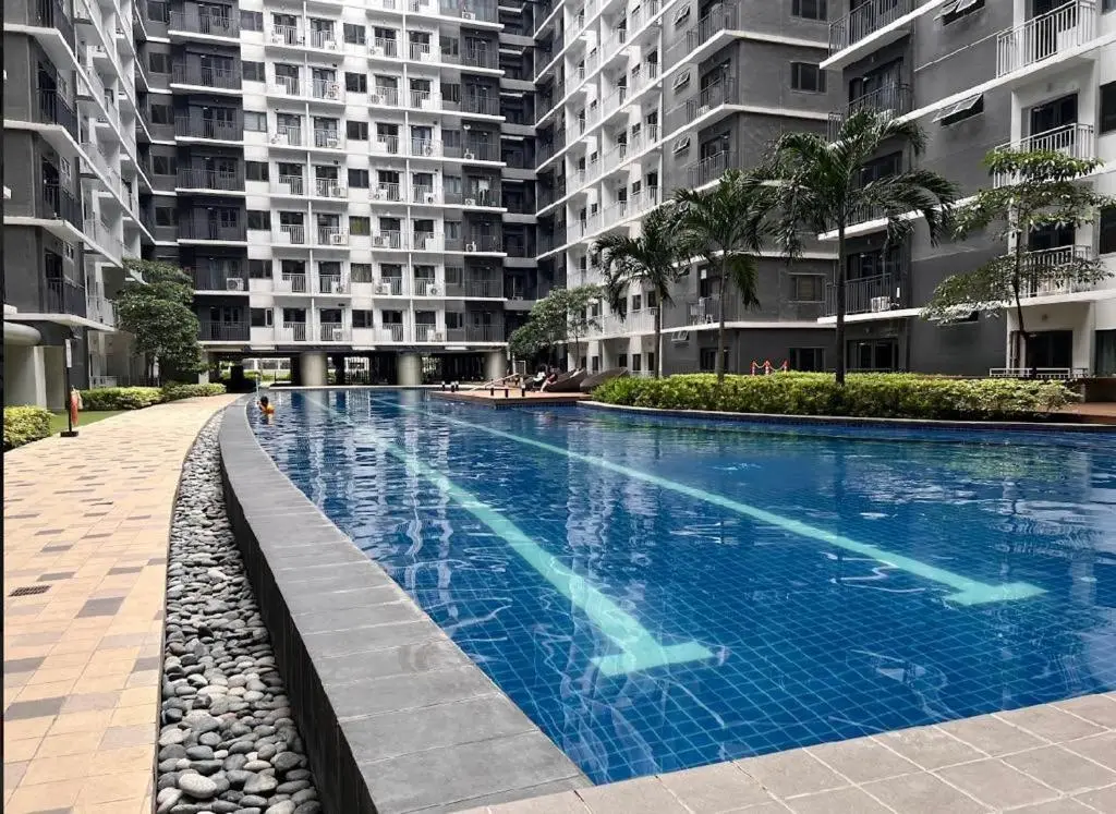 Image 2 of Urban Luxe Stay at Shore 3