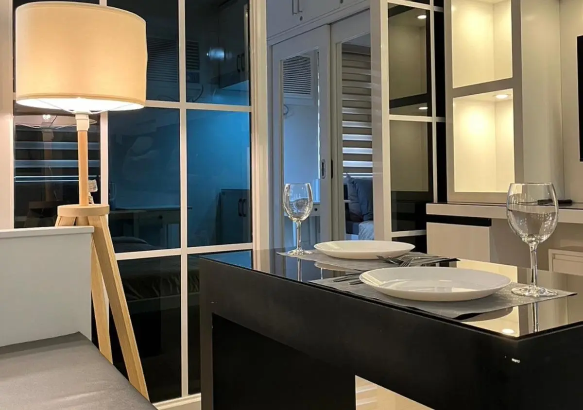 Image 2 of Victoria Suite at Shore Residences