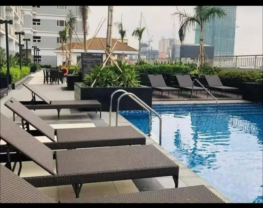Image 6 of Wenie Getaway