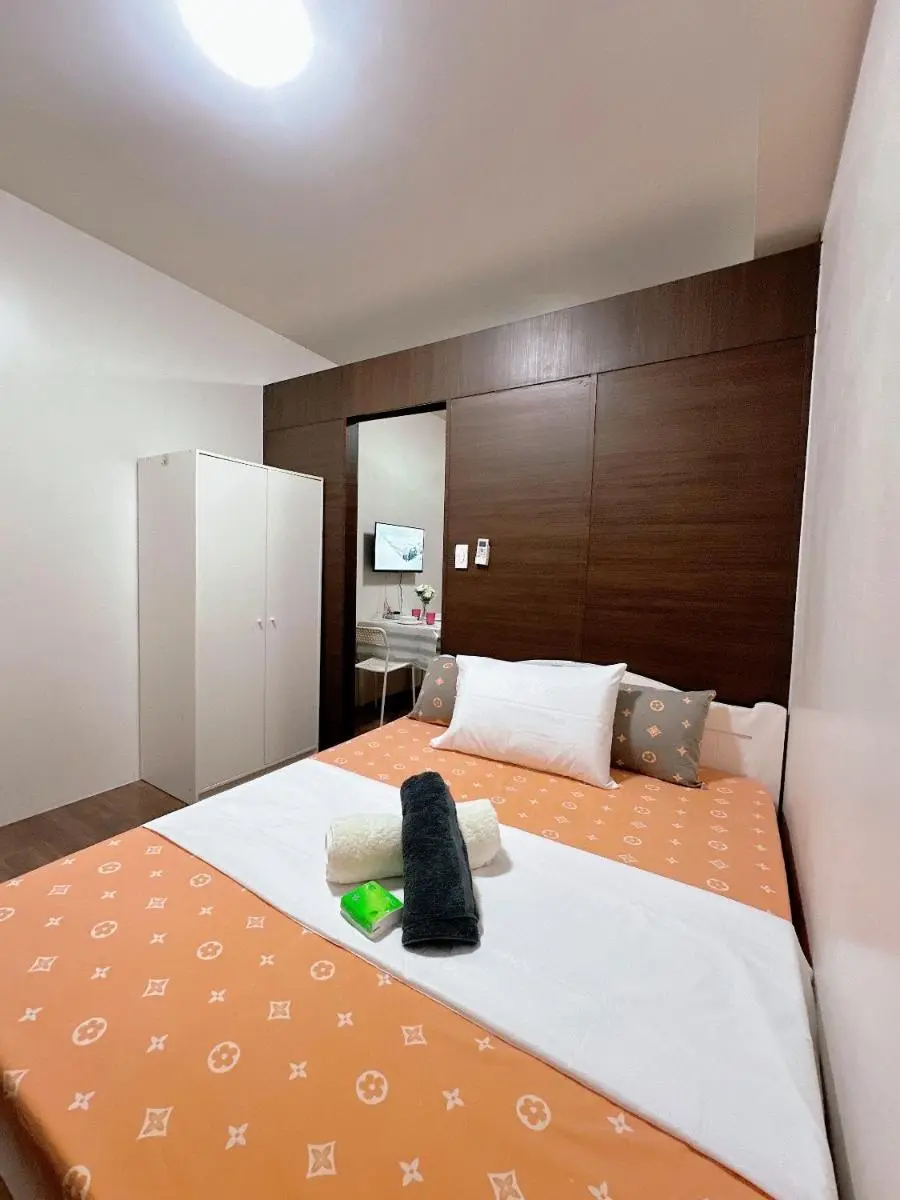 Image 3 of air residences