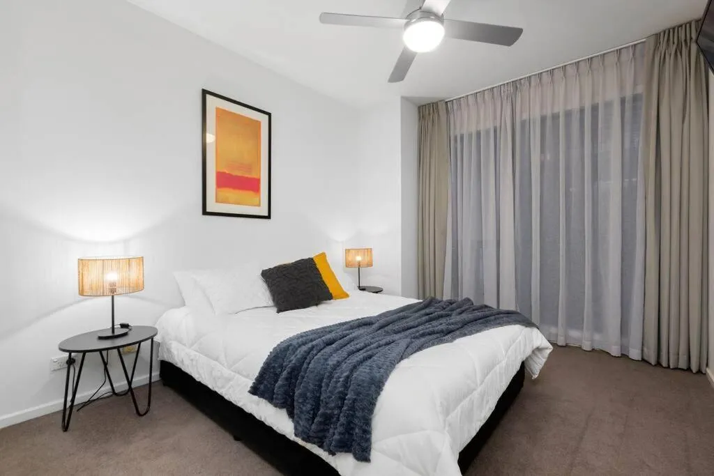 107 Astral Apartments — 5