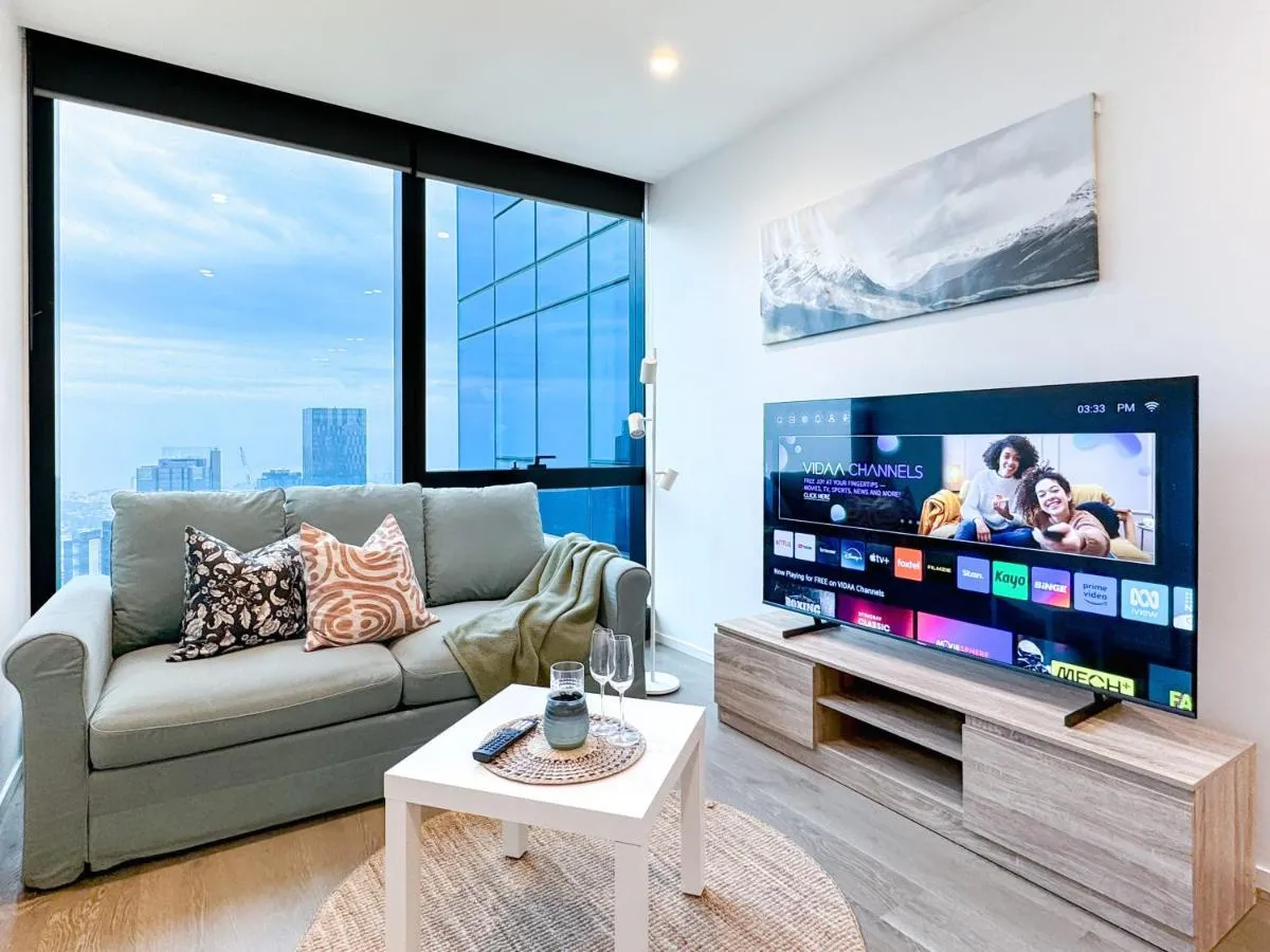 108 HighRise Condo Lake Bay View — 5