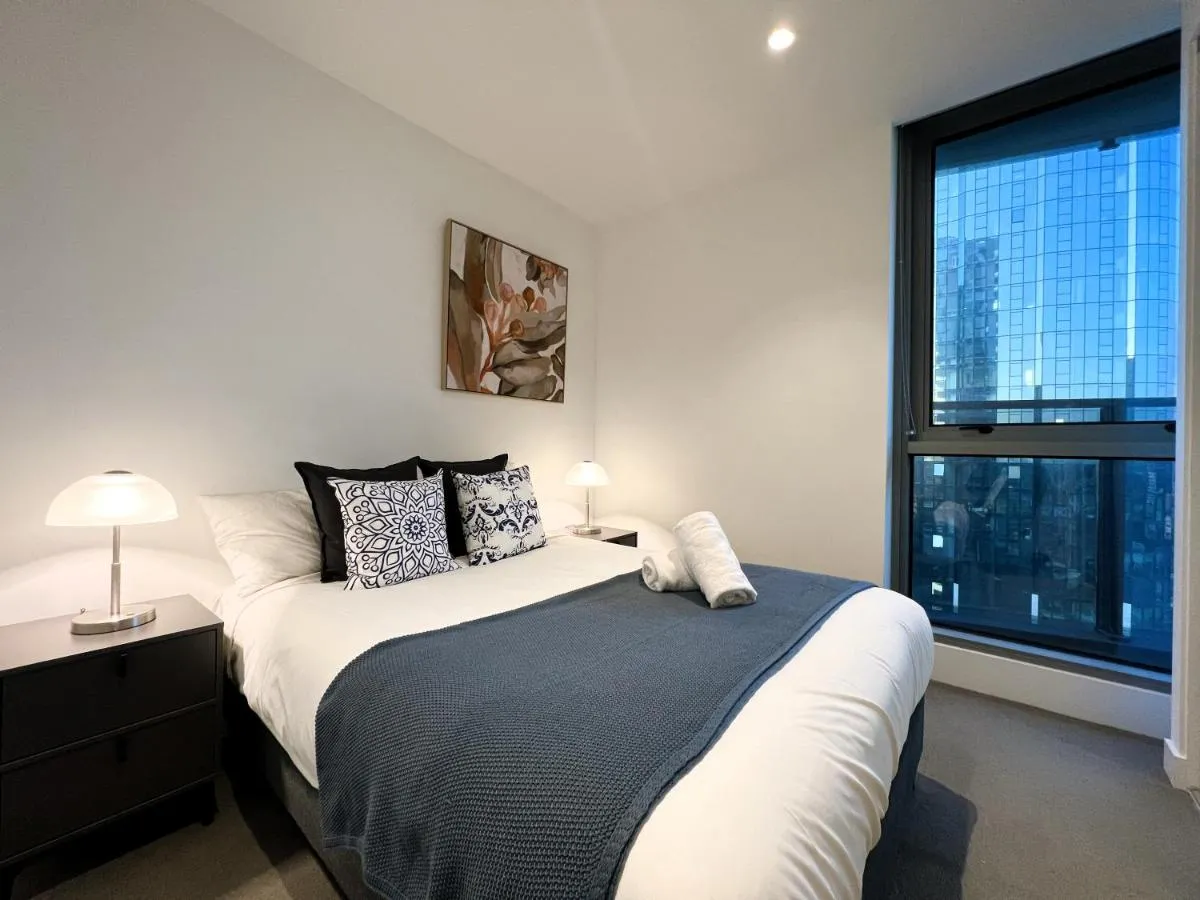 2BR 2 BATH, Balcony, City View, Southbank — 2