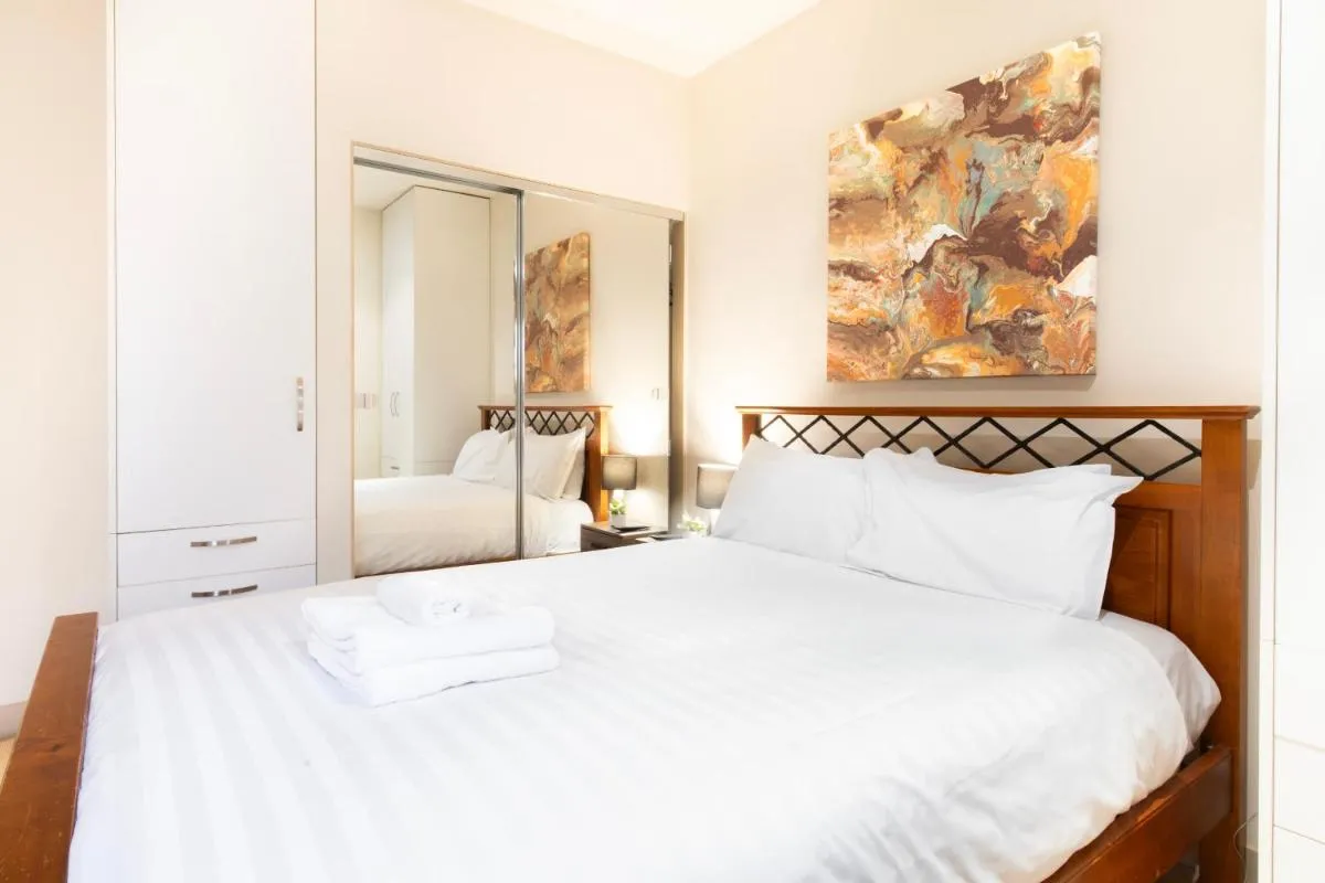 2-Bedroom Apartment on the Prestigious End of Collins St — 2