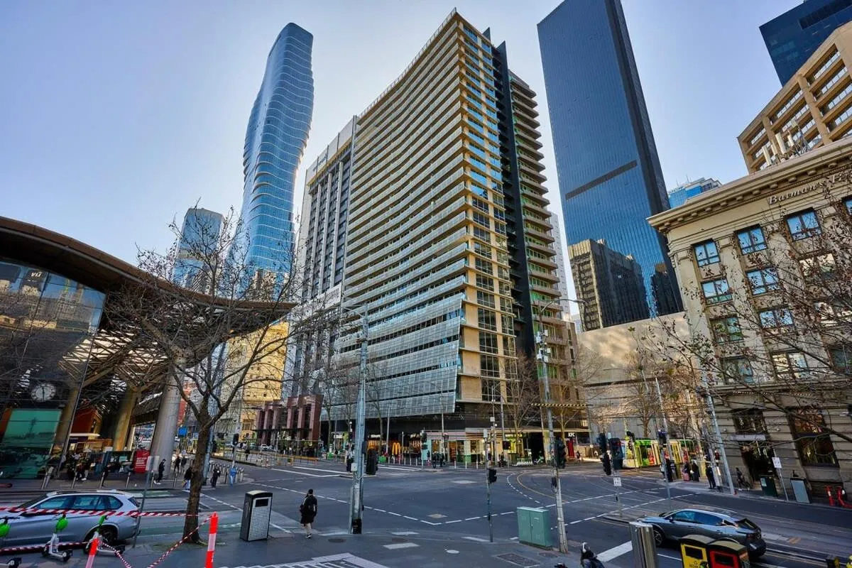 2-Bedroom Apartment on the Prestigious End of Collins St — 5
