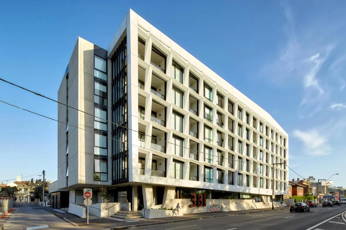 381 Cremorne — 3
