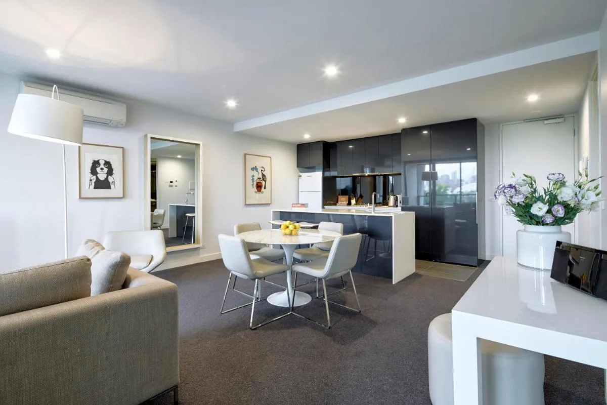 381 Cremorne — 2
