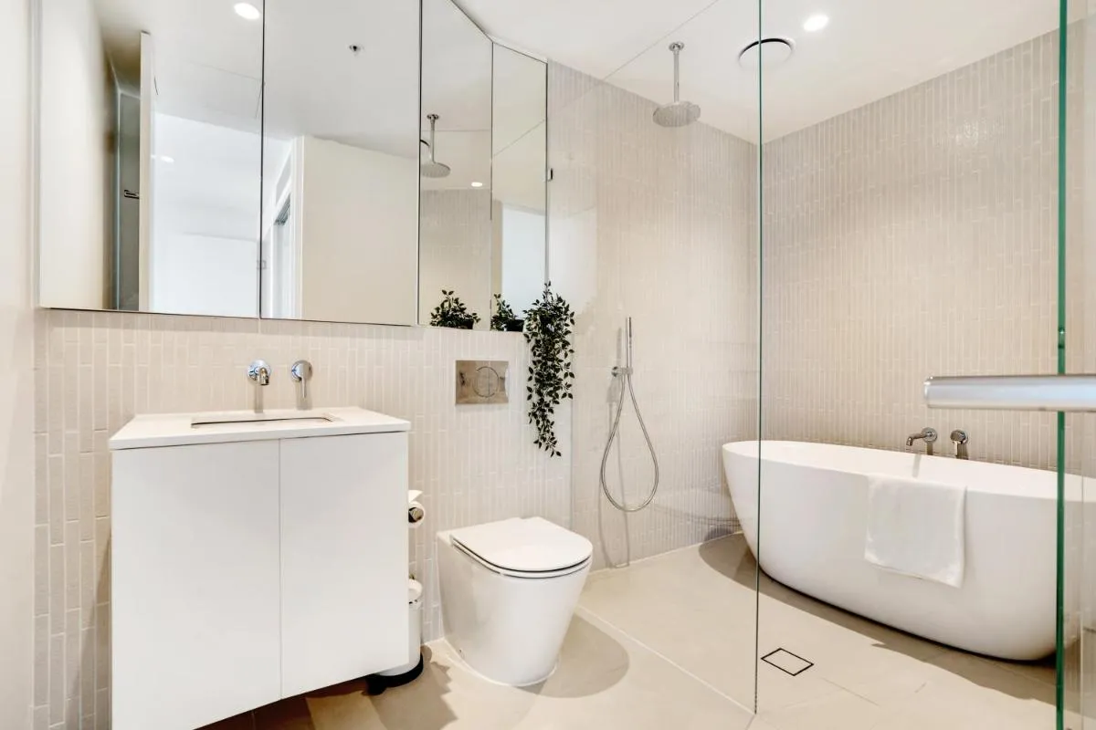 3BR 2BATH, Southbank, Crown, Sea View, Level 39 — 3