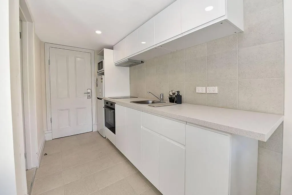 53CR5 – New Loft Style Apt Nxt 2 RMIT! Sofa Bed, AC, Balcony! — 5