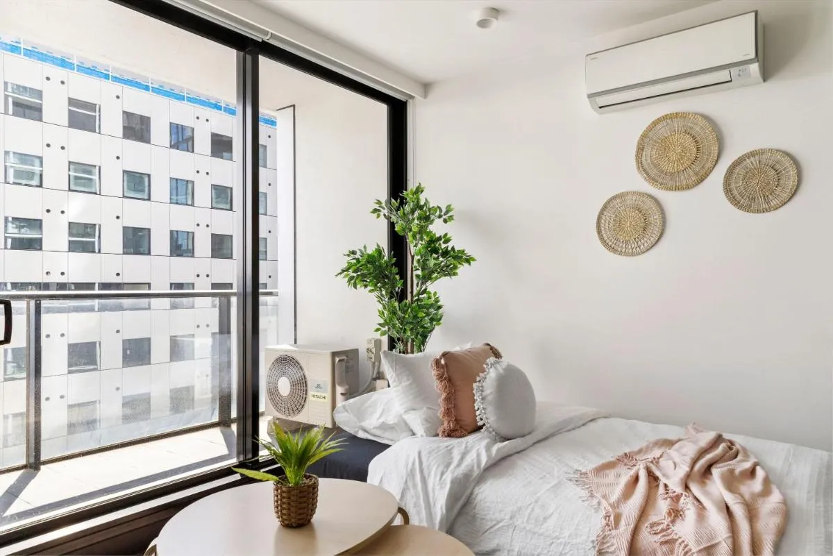 A 2BR Apt Near Melbourne Central Amazing Views — 2