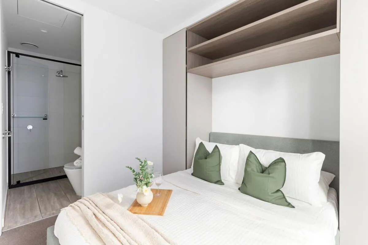A 2BR Apt Near Melbourne Central & QV Market — 2