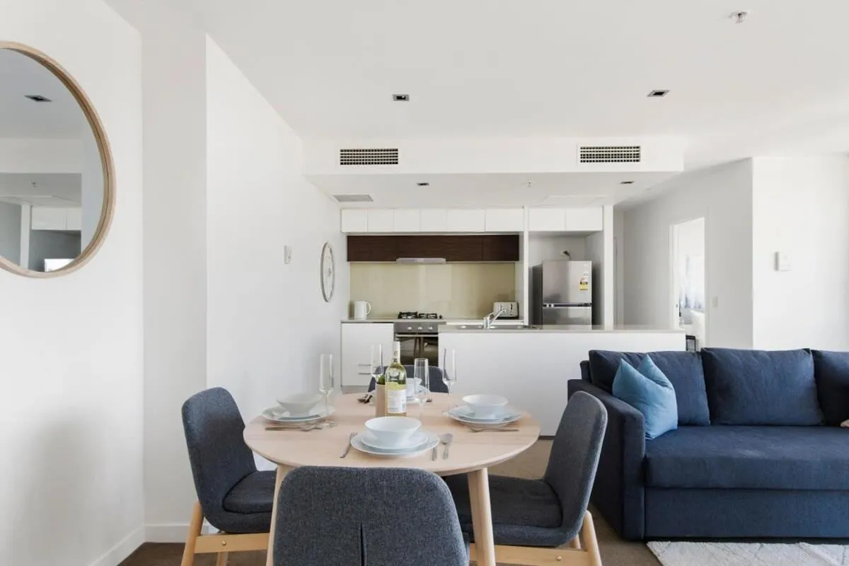 A 2BR Apt with Amazing Harbor Views FREE Parking — 4