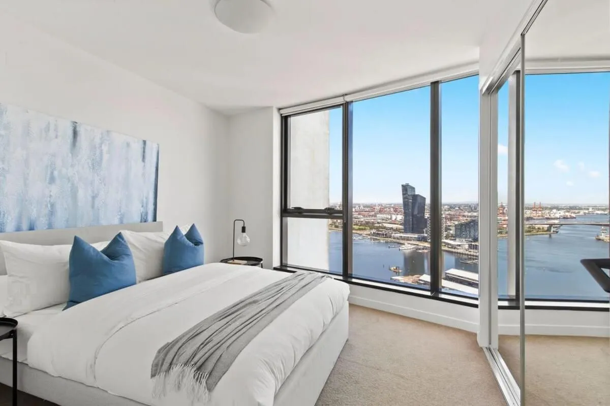 A 2BR Apt with Amazing Harbor Views FREE Parking — 2