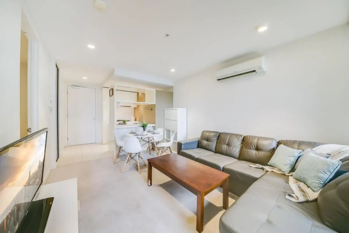 A Comfy 2BR Apt Near to Melbourne Central — 5