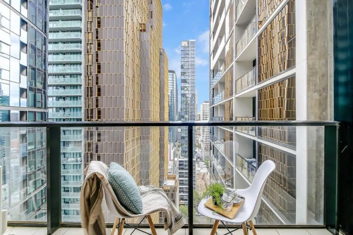 A Comfy 2BR Apt Near to Melbourne Central