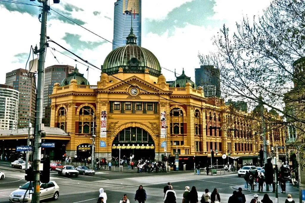 A Comfy 2BR Apt Next to QV & Melbourne Central — 5