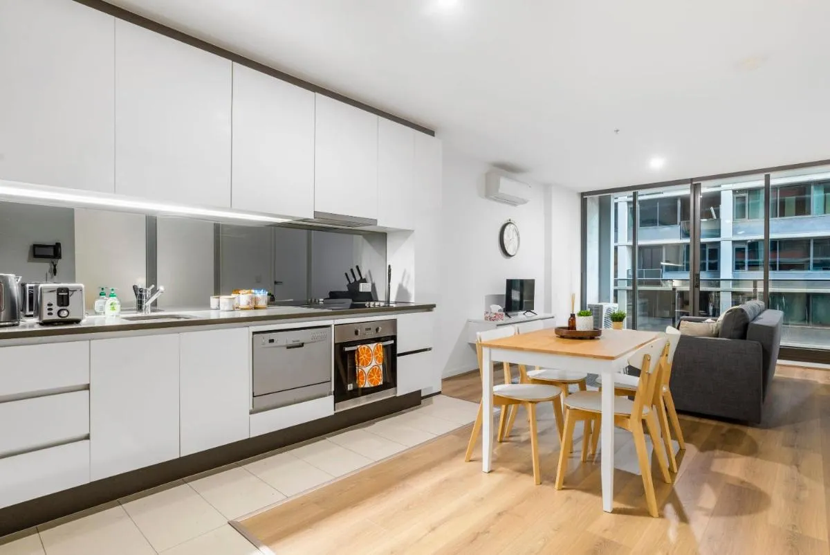 A Comfy & Cozy 2BR Apt with FREE Parking — 5