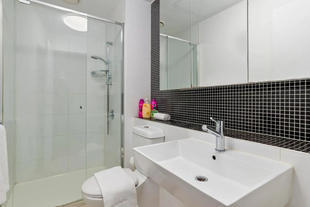 A Comfy & Cozy 2BR Apt with FREE Parking — 3