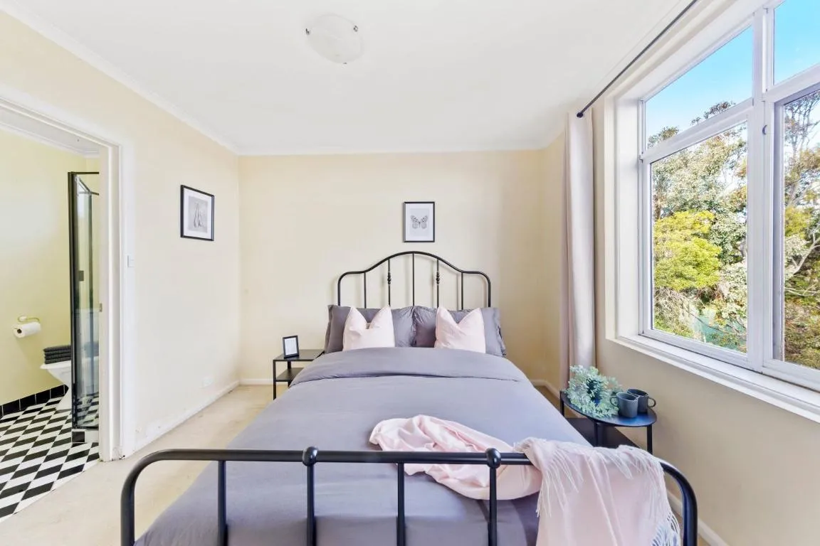 A Comfy & Cozy Apt in Clifton Hill FREE Parking